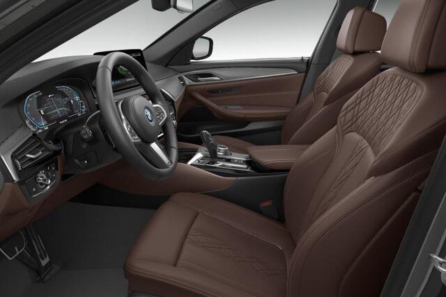 BMW 5-SERIE Touring 530e xDrive Innovation Pack M Sportpakket Aut.