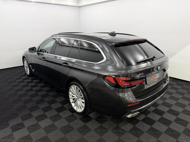 BMW 5-SERIE Touring 530e xDrive Business Edition Plus Schuifdak, Leder, 360 Camera, Navi, Stoelverwarming, Memory stoelen, Head-up display, elektrische trekhaak, Elektrische achterklep