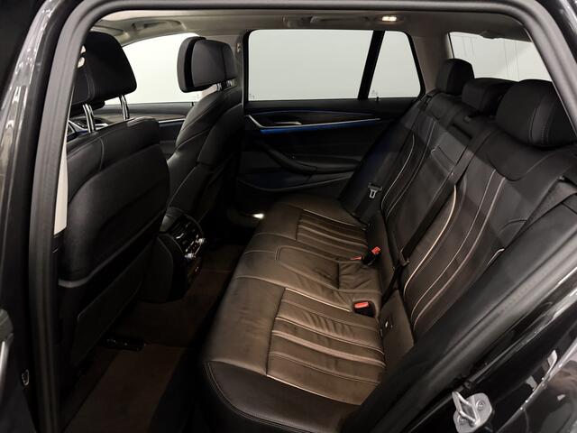 BMW 5-SERIE Touring 530e xDrive Business Edition Plus Schuifdak, Leder, 360 Camera, Navi, Stoelverwarming, Memory stoelen, Head-up display, elektrische trekhaak, Elektrische achterklep