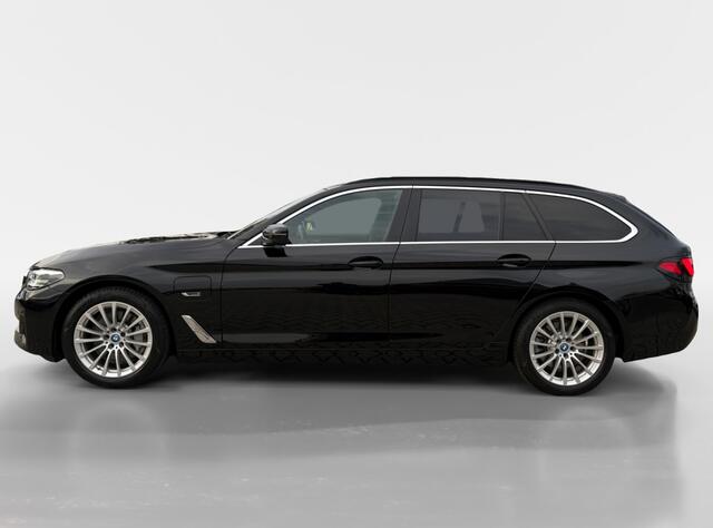 BMW 5-SERIE Touring 5 Serie Touring 530e xDrive High Executive I Leder I Navi I Cruise Control I Cam | Apple Carplay/Android Auto | DAB | LED koplampen