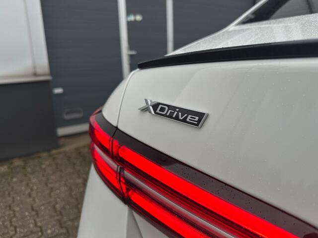 BMW 5-SERIE 530e X-drive M-Sport bj2024 *Leer *Laser *Adaptive *NL auto