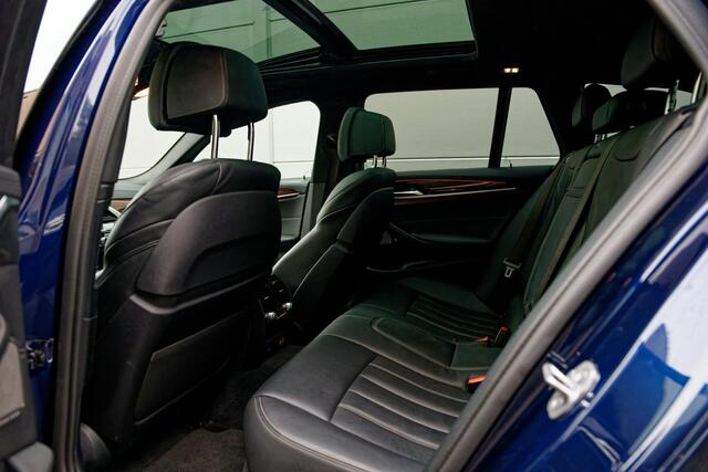 BMW 5-SERIE Touring 540d xDrive M-Sport Stoelventilatie, Panoramadak, H/K Geluidsinstallatie, Active steering, Key less Entry, Apple carPlay, Camera, Stoelverw. V+A