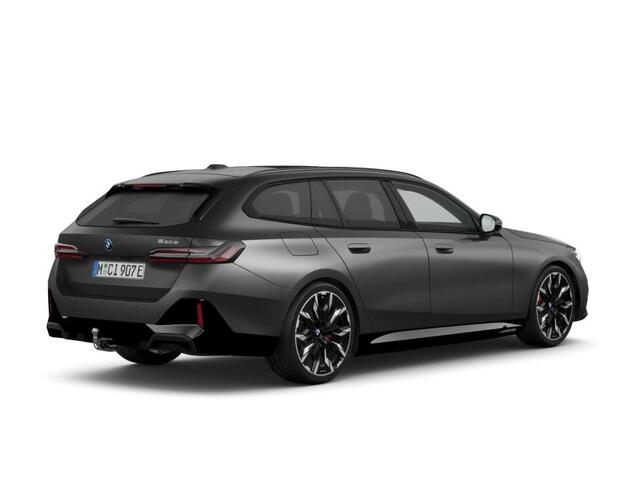 BMW 5-SERIE Touring M Sport Edition | M Sportpakket Pro | Innovation Pack | Travel Pack | Comfort Pack | Panoramadak