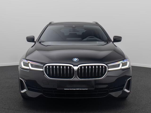 BMW 5-SERIE Touring 530e LUXURY ** LASER, GEV. COMFORTST, MEMORY, HuD, H&K SOUND, 18-inch LMV, ** 1e EIG - UNFALLFREI ** ** INFORMEER OOK NAAR ONZE AANTREKKELIJKE FINANCIAL-LEASE TARIEVEN **