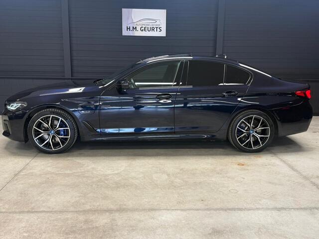 BMW 5-SERIE 530e M Sport Sk Dak 360Cam Navi 19Inch Harman Kardon Memory Fully Loaded!