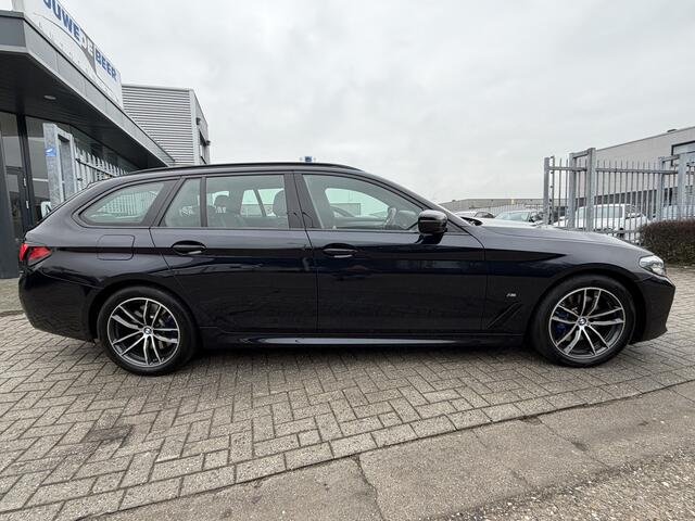 BMW 5-SERIE Touring 530e xDrive M Sport Trekhaak | Stuurverw. | HiFi | Camera | Stoelverw.