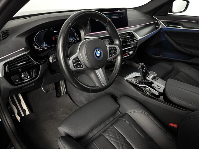 BMW 5-SERIE Touring 530e M-Sport | Laserled | Panoramadak