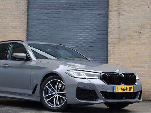 BMW 5-SERIE Touring 530d M Sport | ACC | Leder Sportstoelen | Shadow Line | Haak | Carplay |
