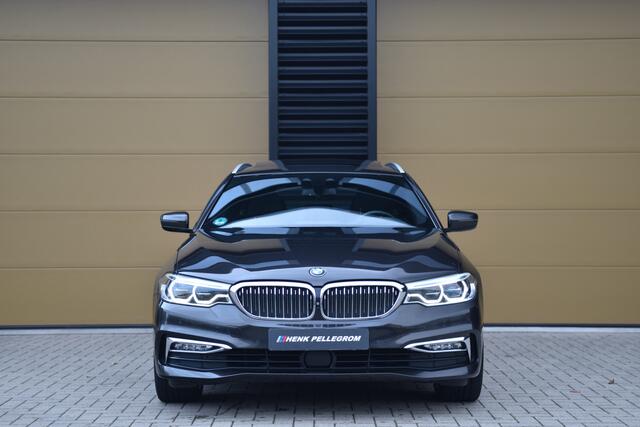 BMW 5-SERIE Touring 540i xDrive High Executive * Panoramadak * DAB * Harman/Kardon * Comfortstoelen *