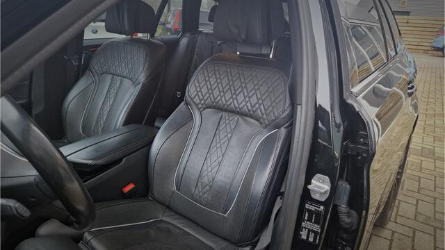 BMW 5-SERIE Touring 520d High Executive ACC / M-Pakket / Virtual display / Stoel verwarming & verkoeling / Carplay / Memory