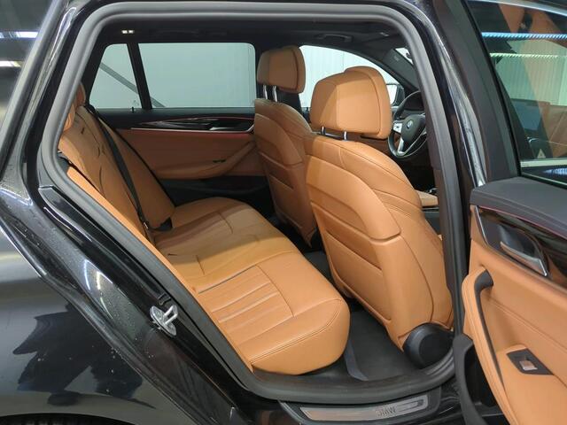 BMW 5-SERIE Touring 520e High Executive | Panorama | Luxury Line | Camera | Laserlight |