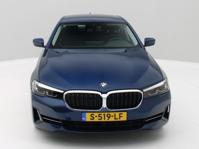 BMW 5-SERIE 520i Business Edition Plus / Origineel NL / Carplay / Memory