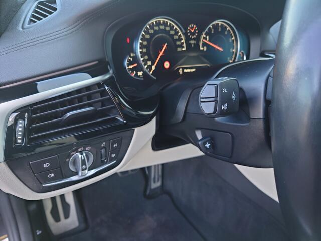 BMW 5-SERIE Touring 540i xDrive High Executive M-Sport / Head-up / H-K / Panodak / Comfortpakket / Bomvol