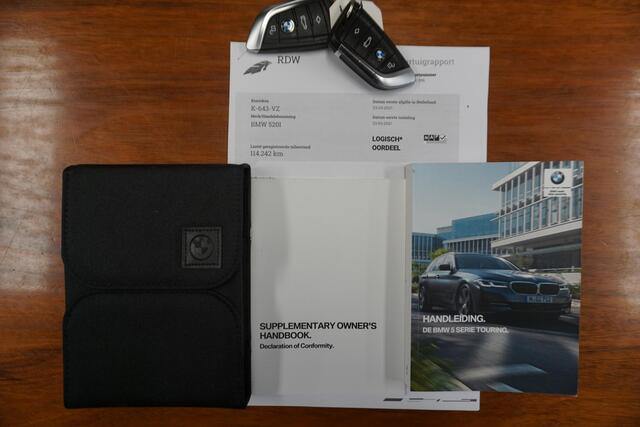 BMW 5-SERIE Touring 520i Business Edition Plus/Laser LED/Comfort Stoel Dealeronderhouden.