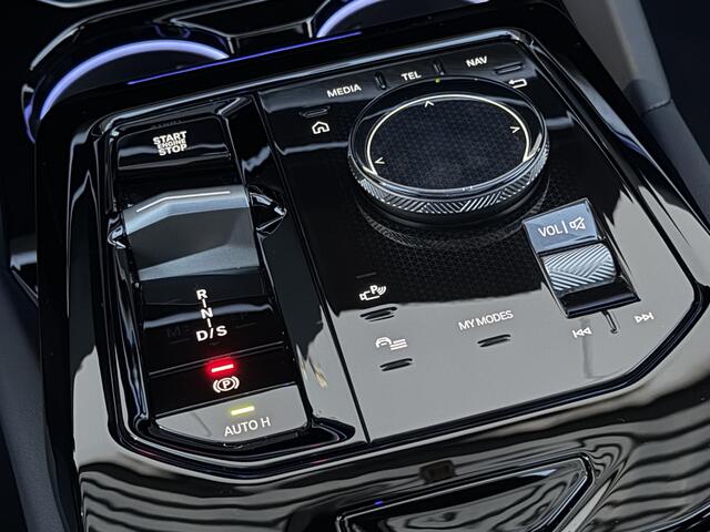 BMW 5-SERIE Touring 530e M Sport Pro Pano/21"/Park + Driv. Plus/Trekhaak.