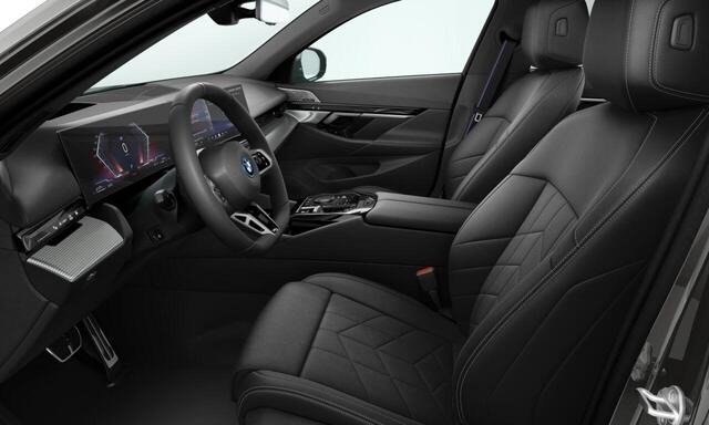 BMW 5-SERIE Sedan 530e | M Sportpakket Pro | Bower & Wilkins | Trekhaak | Pano | Comfort Access