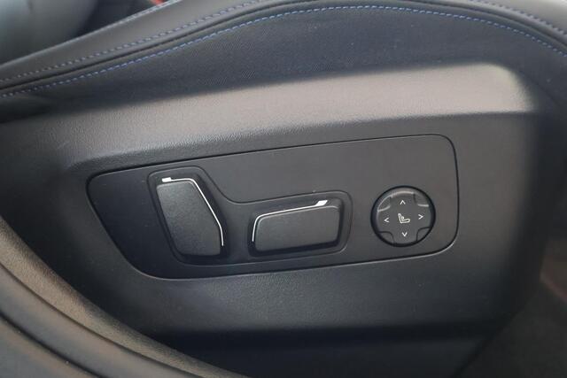 BMW 5-SERIE Sedan 530e | M Sportpakket Pro | Driving Assistant Professional | Stuurverwarming