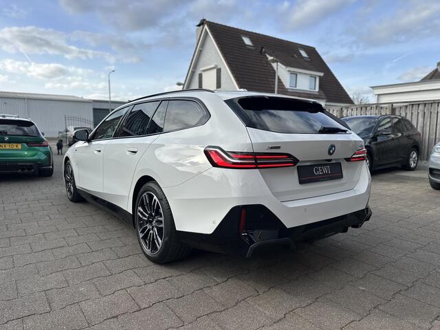 BMW 5-SERIE Touring 530e xDrive M-Sport