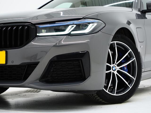 BMW 5-SERIE Touring 530e M Sport Shadow | LaserLED | Harman/Kardon | HUD | 360 | Trekhaak | Adaptive Cruise | Keyless | Carplay