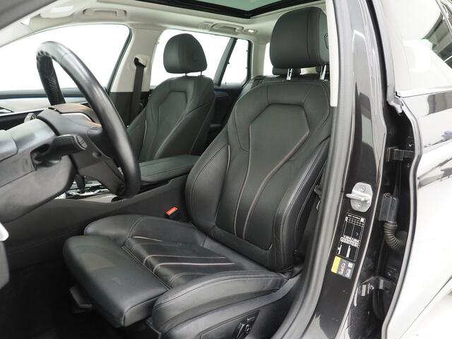 BMW 5-SERIE Touring 530e xDrive | Panoramdak | Laser LED |Trekhaak | Leder | HUD | Keyless | Adaptive Cruise | Carplay