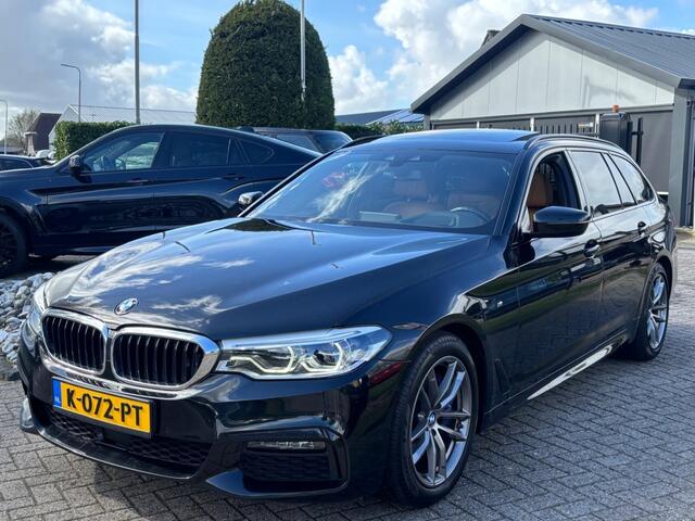 BMW 5-SERIE Touring 530D High Exe Zwart 2019 Pano M-Pakket Trekhaak