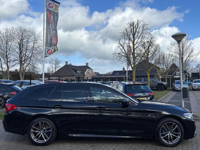 BMW 5-SERIE Touring 530D High Exe Zwart 2019 Pano M-Pakket Trekhaak