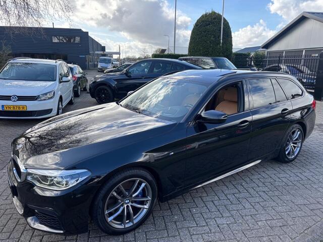 BMW 5-SERIE Touring 530D High Exe Zwart 2019 Pano M-Pakket Trekhaak