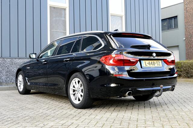 BMW 5-SERIE Touring 530i Executive Rijklaarprijs-Garantie Panorama dak Navigatie Led Airco Trekhaak