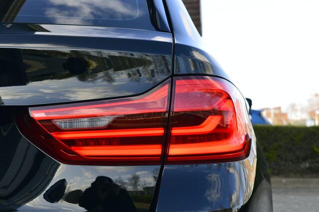 BMW 5-SERIE Touring 530i Executive Rijklaarprijs-Garantie Panorama dak Navigatie Led Airco Trekhaak