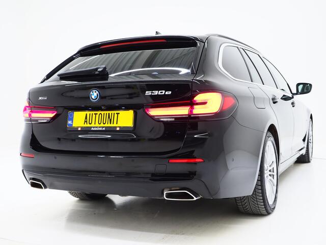 BMW 5-SERIE Touring 530e xDrive | Leder | Trekhaak | Camera | Adaptive Cruise | Stoelverwarming | DAB | Carplay