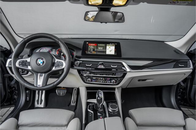 BMW 5-SERIE Touring 540i xDrive High Ex M-Sport Speciale Kleur Stoelvent H/K 360° 20"