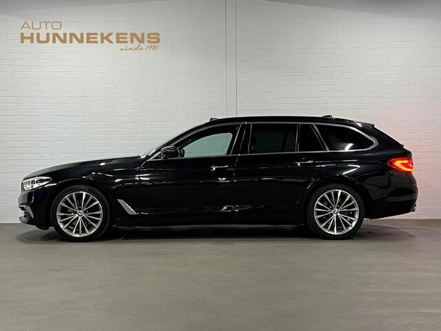 BMW 5-SERIE Touring 520i High Executive Open dak | Adapt. cruise | 360 camera | Head-up | Stoelverwarming | Carplay