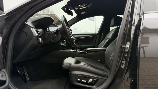 BMW 5-SERIE Touring 520i High Executive | M-Sport | Leer | Camera