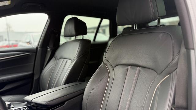 BMW 5-SERIE Touring 520i High Executive | M-Sport | Leer | Camera