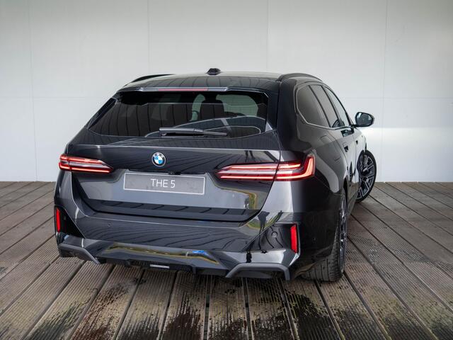BMW 5-SERIE Touring 520i | M Sportpakket Pro | Equipment Pack Pro | Travel Pack | Showroom Selection