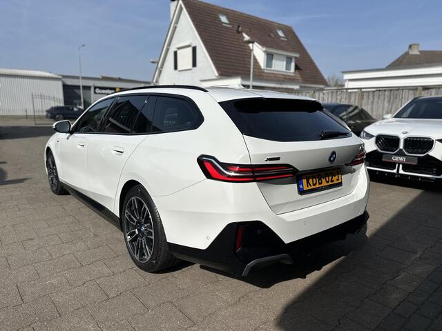 BMW 5-SERIE Touring 530e xDrive M-Sport