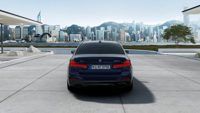 BMW 5-SERIE 530e 292PK X-Drive M-Sport / Softclose / Individual / 360° / M-S