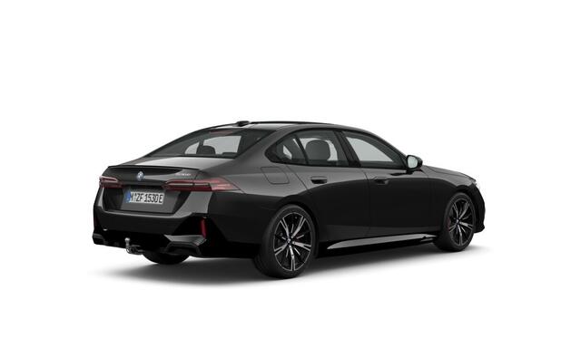 BMW 5-SERIE 530e M-Sport Pro | Pano | 20" | Trekhaak | Comfortzetels | Verwacht mei