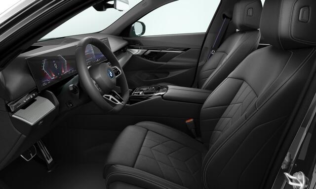 BMW 5-SERIE 530e M-Sport Pro | Pano | 20" | Trekhaak | Comfortzetels | Verwacht mei