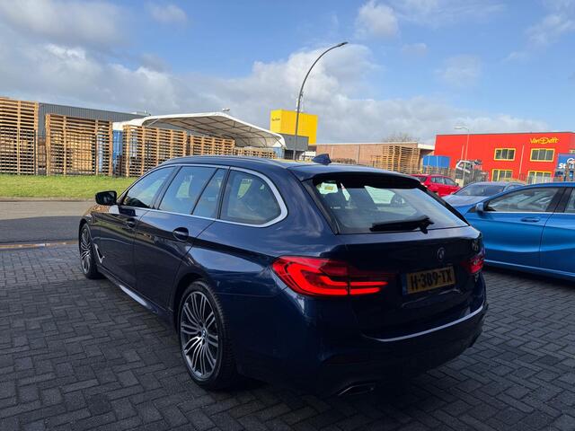 BMW 5-SERIE Touring 520i High Executive Edition | 1E EIGENAAR | 12MND GARANTIE | LED | PANODAK | TREKHAAK | LEDER | NAVI | CARPLAY | DAB |