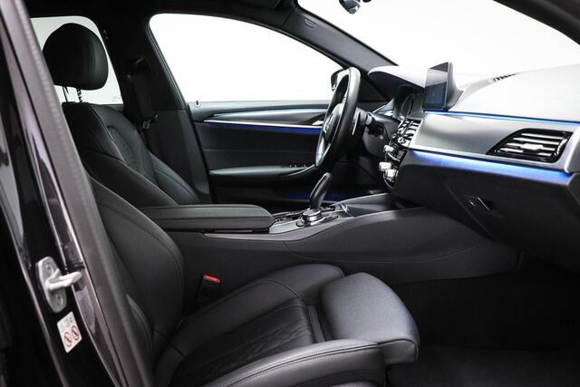 BMW 5-SERIE Touring 530e xDrive M-Sport High Executive | LASER LED | HEAD UP | TREKHAAK