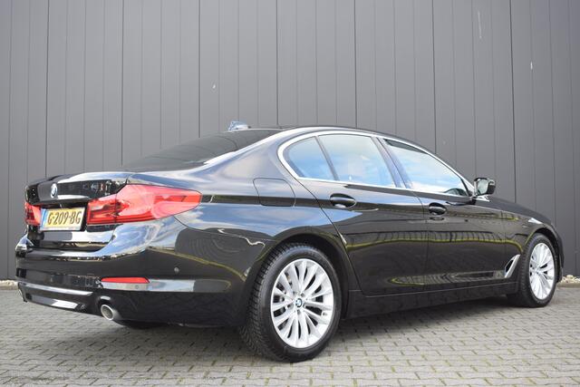 BMW 5-SERIE 520i Automaat High Executive Luxury Line LED | Virtual | Bruin Leder | Full Map Navi | HiFi prof. | Elek. Stoelen | Volledig Onderhouden!!