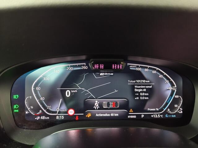 BMW 5-SERIE 545e xDrive High Executive | Harman / Kardon | Panoramadak | Stoelverwarming |