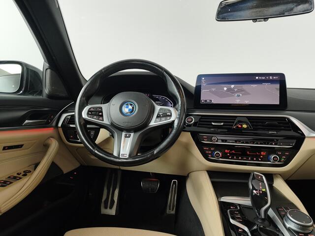BMW 5-SERIE 545e xDrive High Executive | Harman / Kardon | Panoramadak | Stoelverwarming |
