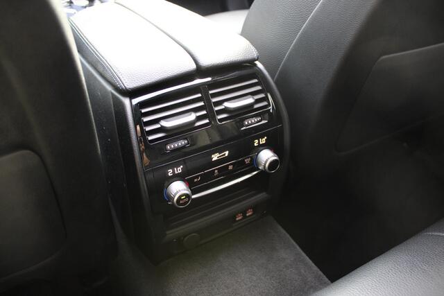 BMW 5-SERIE Touring 540i xDrive Touring M-Sport | Pano | 4-zone Clima | DAB | Adap LED Koplampen | Grootlicht assistent | Live Cockpit Professional | Etc.