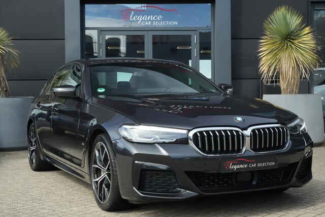 BMW 5-SERIE 530i M Sport High Executive 252pk Panoramadak/Camera/Stoelverwarming