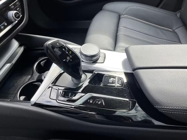 BMW 5-SERIE Touring 530e ** LASER, NAVI+, DAKOTA LEDER, PANORAMA, HuD, KEYLESS, MEM, 38k onder NP ** 1e EIG - UNFALLFREI - BMW GAR ** ** INFORMEER OOK NAAR ONZE AANTREKKELIJKE FINANCIAL-LEASE TARIEVEN **