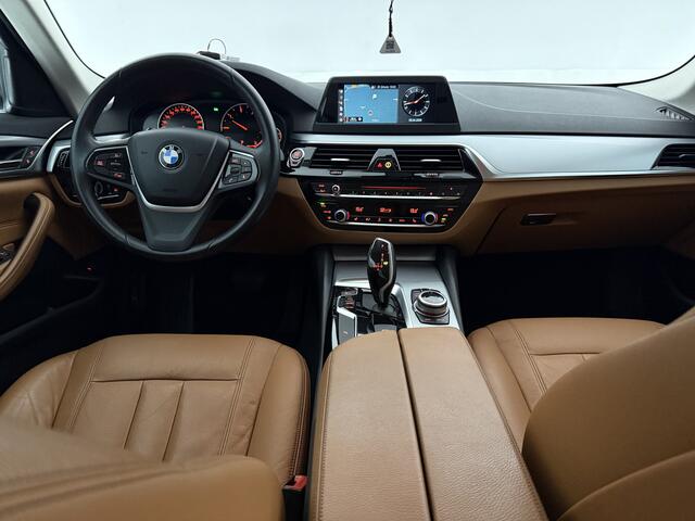 BMW 5-SERIE Touring 520d Executive | Virtual | Clima | Cruise | Navi | LED | Trekhaak | Leder | Parkeersens.