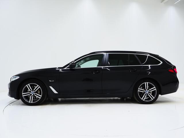 BMW 5-SERIE Touring 530e Shadow Line | NL auto | Leder | LaserLED | Camera | Memory | Dodehoek | Cruise | DAB | Carplay