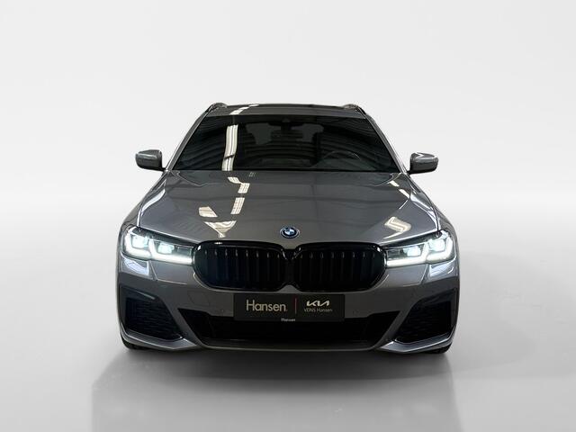 BMW 5-SERIE Touring 530e High Executive I M-Sport I Panoramadak I Shadowline I Leder I Camera